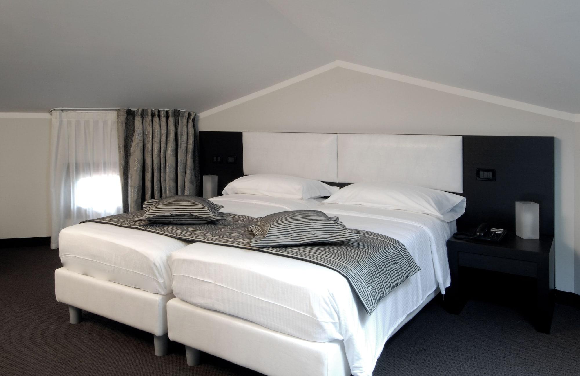 Pannonia Hotel 4*