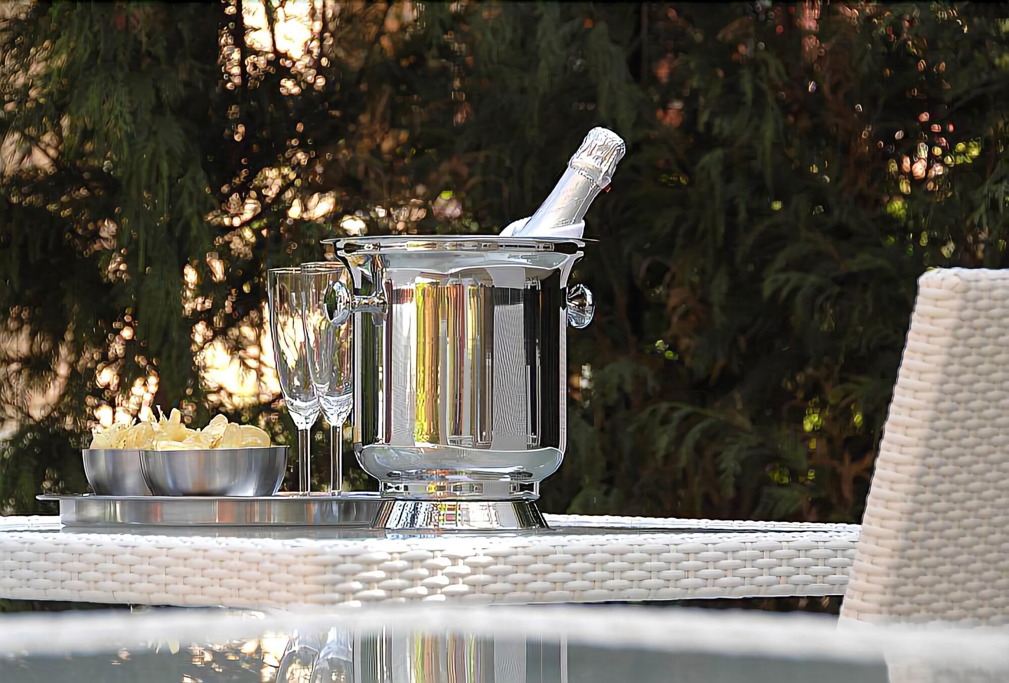 Pannonia Hotel 4*
