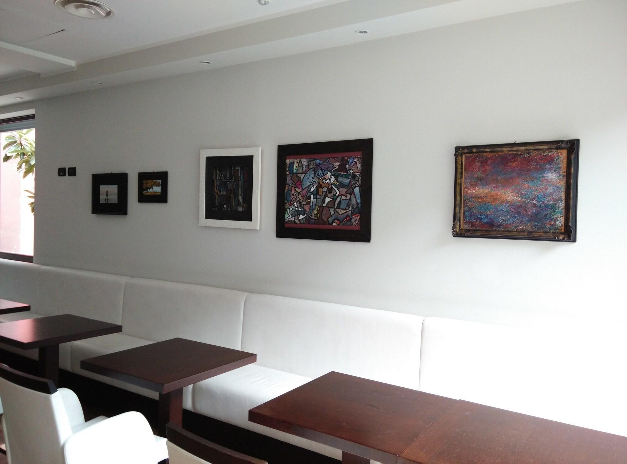 Pannonia Hotel 4*
