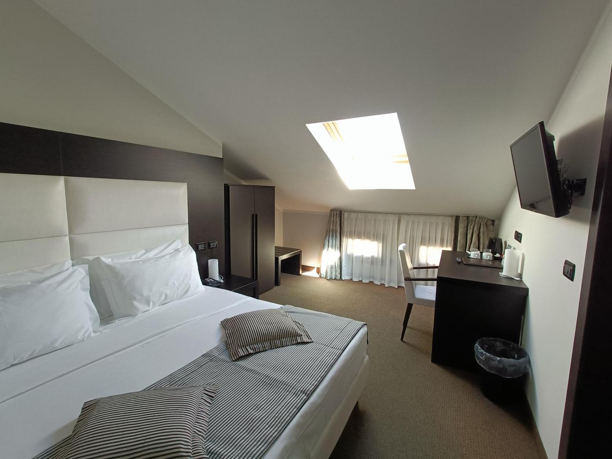 Pannonia Hotel 4*